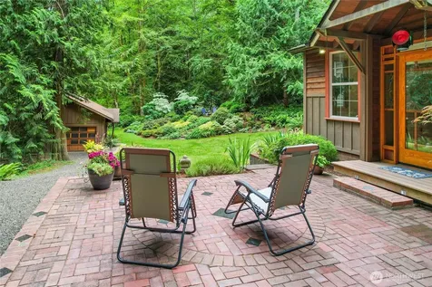 7400 Island Center Road NE Bainbridge Island WA 98110
