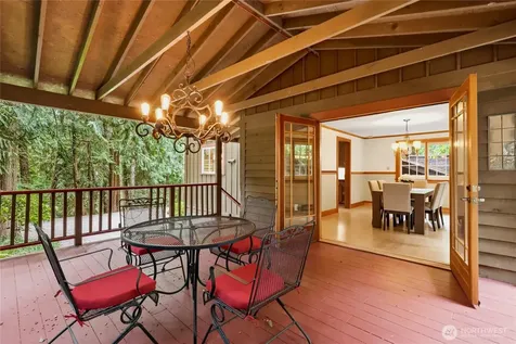 7400 Island Center Road NE Bainbridge Island WA 98110