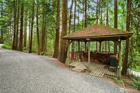 7400 Island Center Road NE Bainbridge Island WA 98110
