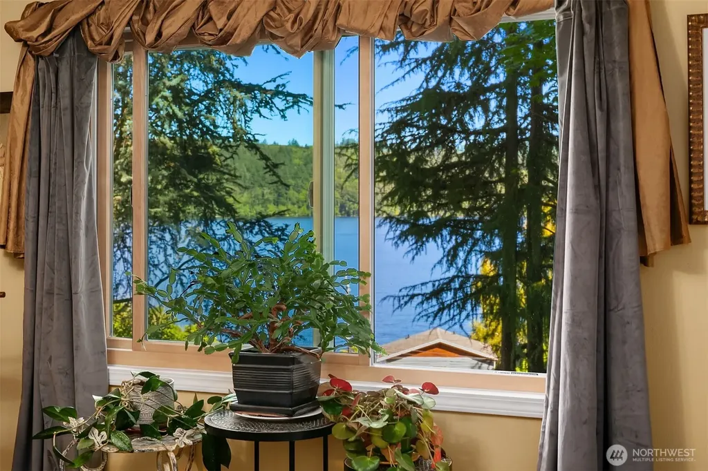 13731 42nd Place NE Seattle WA 98125