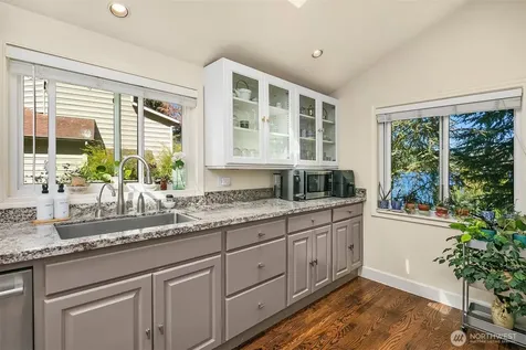 13731 42nd Place NE Seattle WA 98125