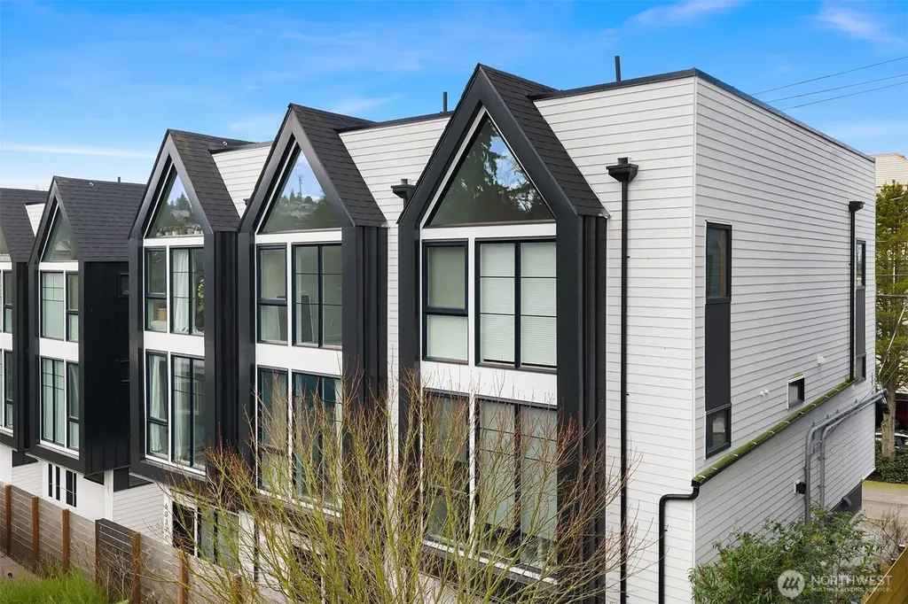 6041 42nd Avenue SW Seattle WA 98136