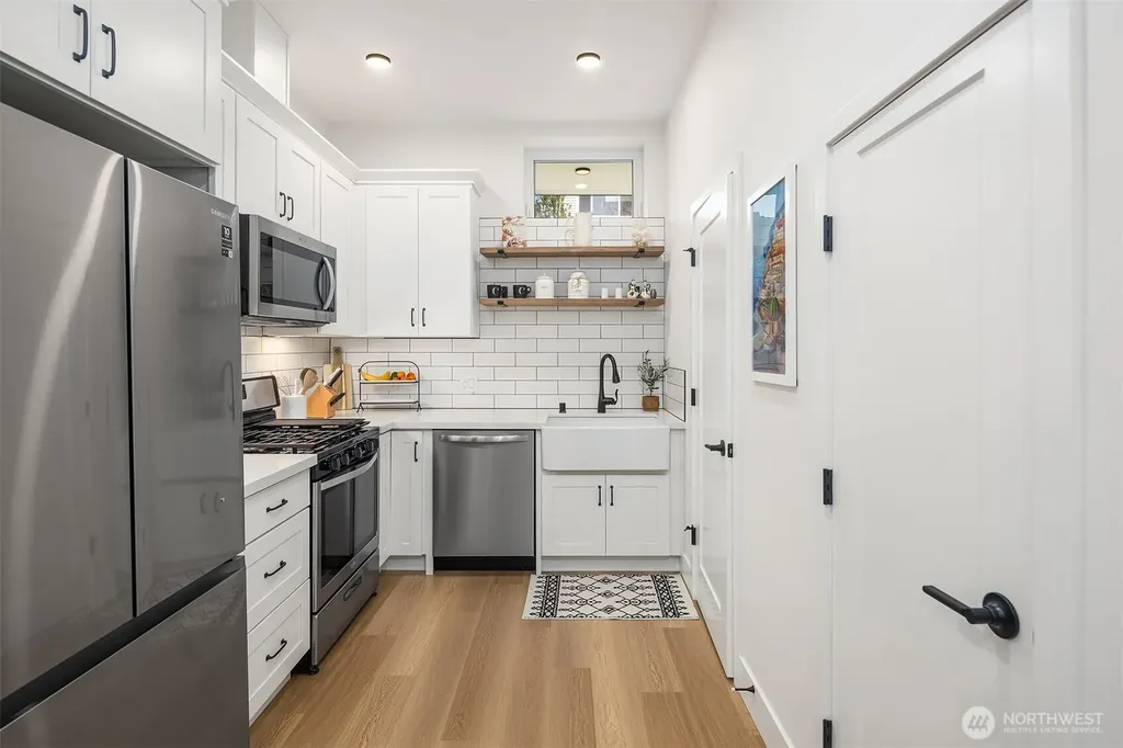 6041 42nd Avenue SW Seattle WA 98136