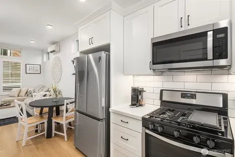 6041 42nd Avenue SW Seattle WA 98136