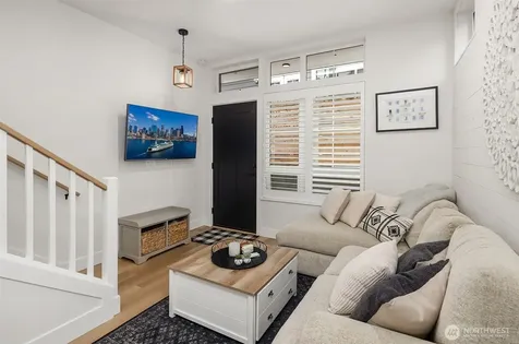 6041 42nd Avenue SW Seattle WA 98136