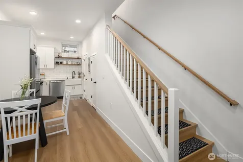 6041 42nd Avenue SW Seattle WA 98136