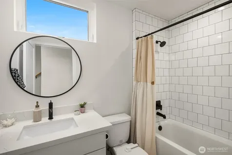 6041 42nd Avenue SW Seattle WA 98136