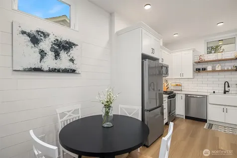 6041 42nd Avenue SW Seattle WA 98136