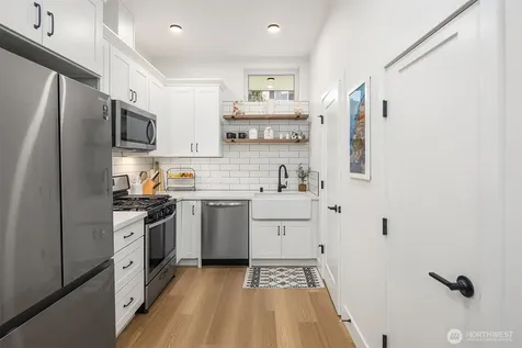 6041 42nd Avenue SW Seattle WA 98136