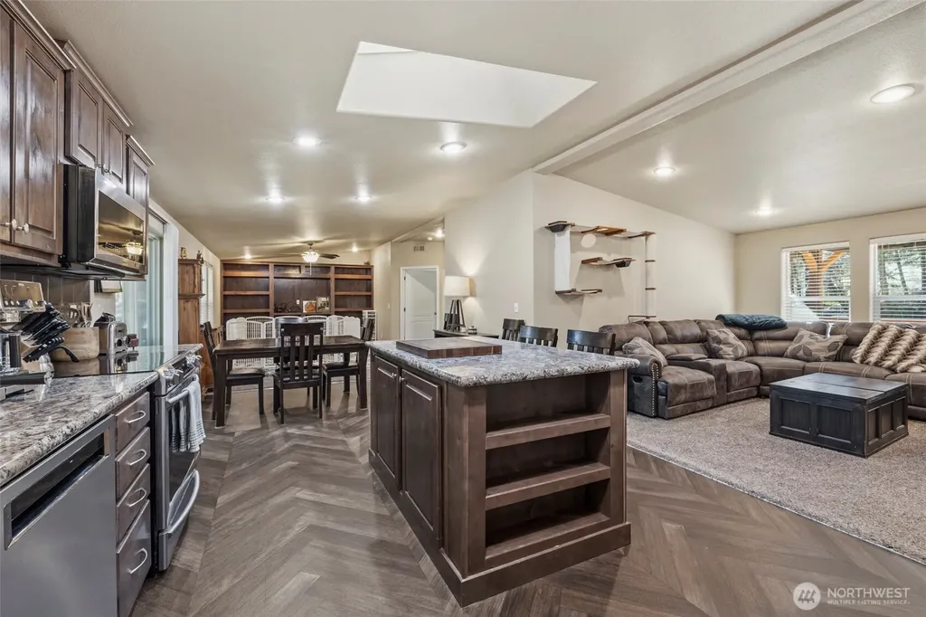 371 Sunset Drive Oak Harbor WA 98277