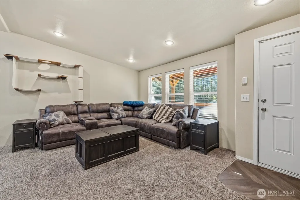 371 Sunset Drive Oak Harbor WA 98277