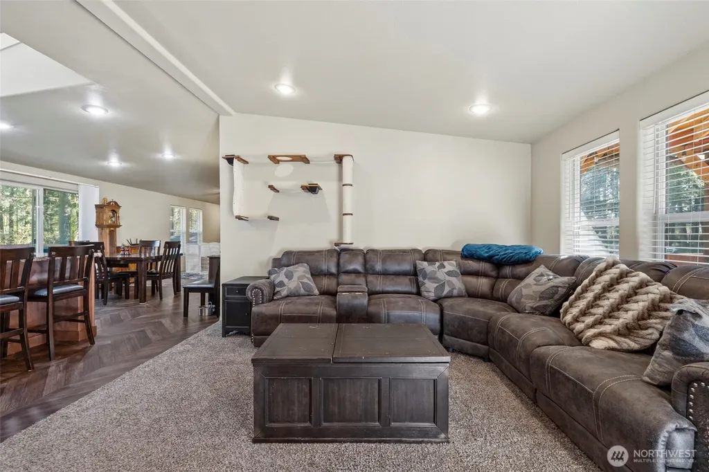 371 Sunset Drive Oak Harbor WA 98277