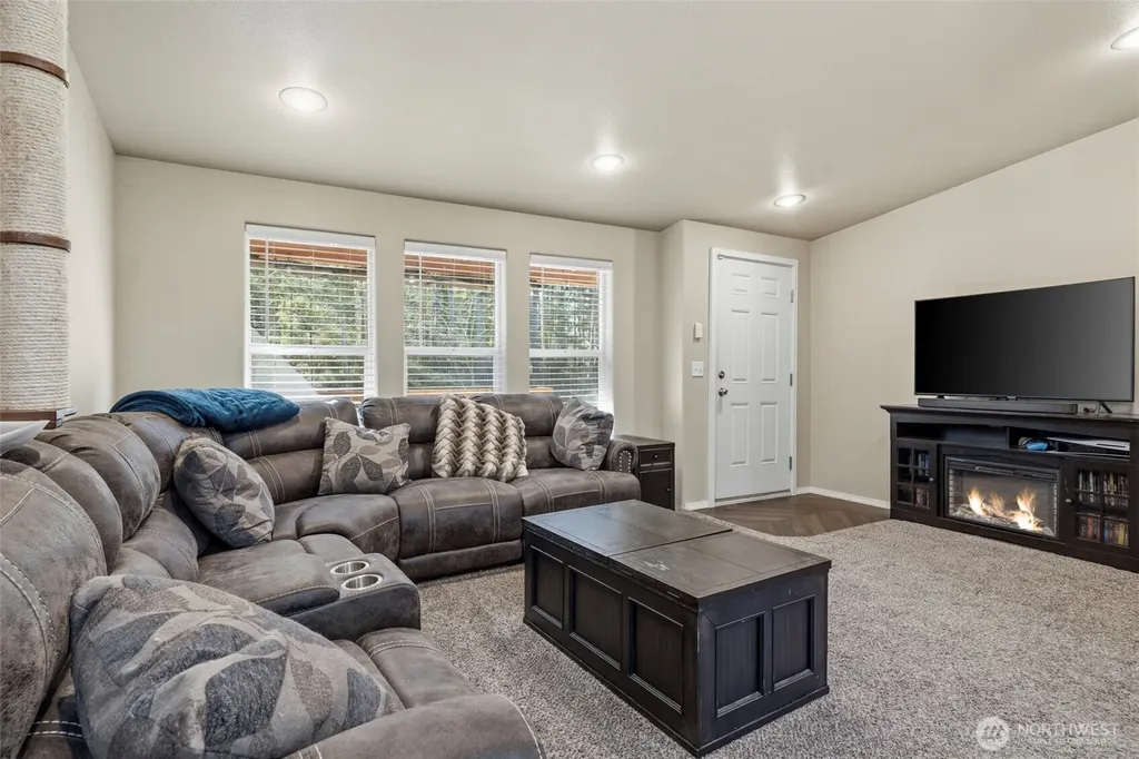 371 Sunset Drive Oak Harbor WA 98277