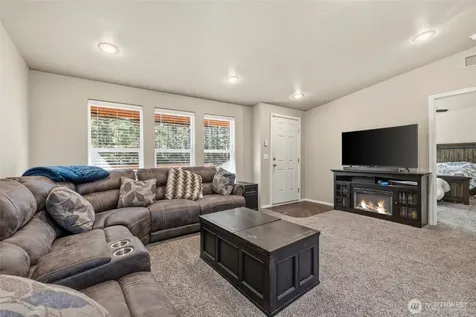371 Sunset Drive Oak Harbor WA 98277
