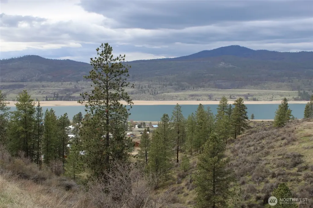 42195 Miles Creston Road N Creston WA 99122