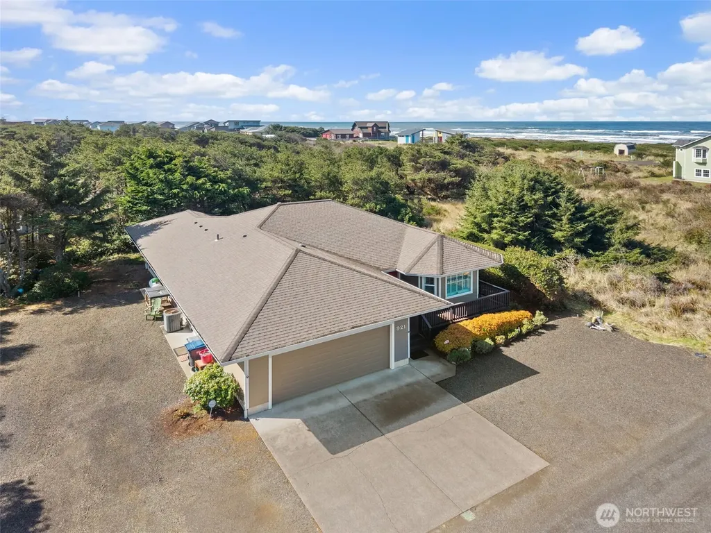 921 Pheasant Run Westport WA 98595