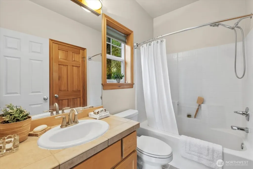 16470 Uplands Way SE North Bend WA 98045
