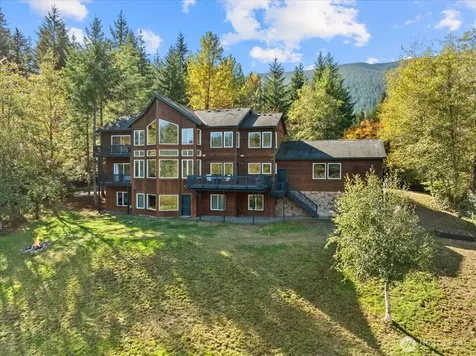 16470 Uplands Way SE North Bend WA 98045
