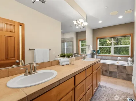16470 Uplands Way SE North Bend WA 98045