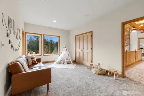 16470 Uplands Way SE North Bend WA 98045