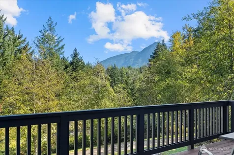 16470 Uplands Way SE North Bend WA 98045