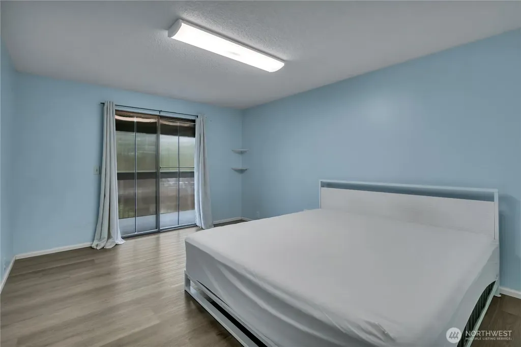 13704 37th Avenue S Tukwila WA 98168