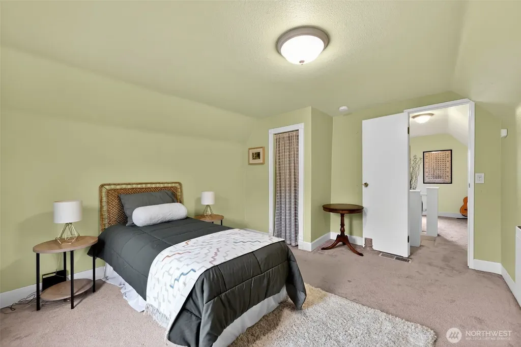 3931 Friday Avenue Everett WA 98201