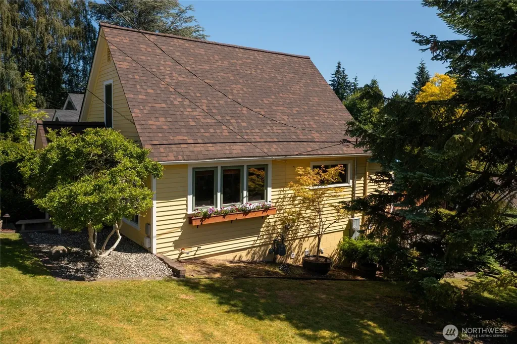 3931 Friday Avenue Everett WA 98201