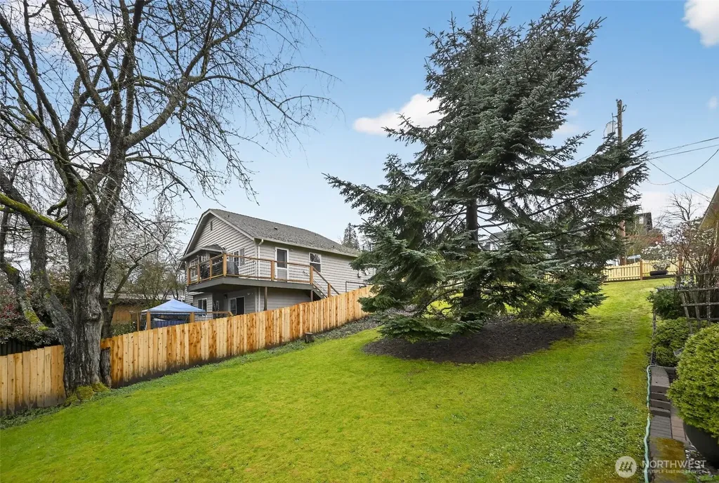 3931 Friday Avenue Everett WA 98201