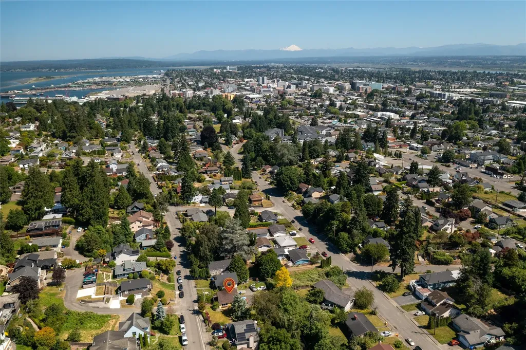 3931 Friday Avenue Everett WA 98201