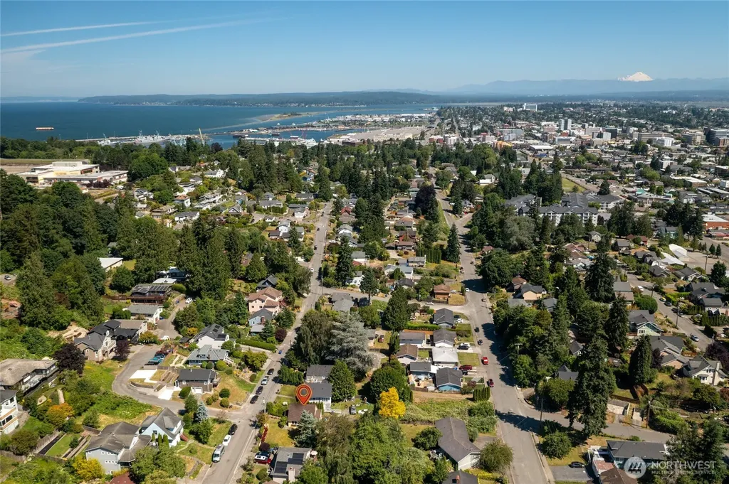 3931 Friday Avenue Everett WA 98201