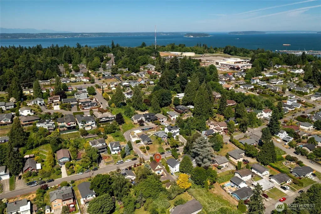 3931 Friday Avenue Everett WA 98201
