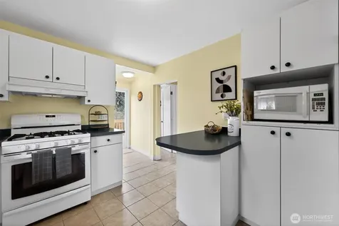 3931 Friday Avenue Everett WA 98201