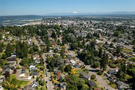 3931 Friday Avenue Everett WA 98201