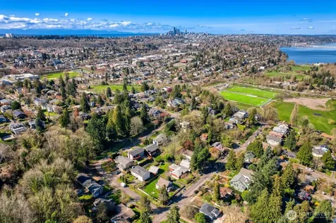 4712 44th Avenue S Seattle WA 98118
