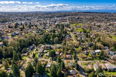 4712 44th Avenue S Seattle WA 98118