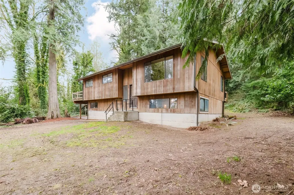3500 NW 18th Street Bremerton WA 98312