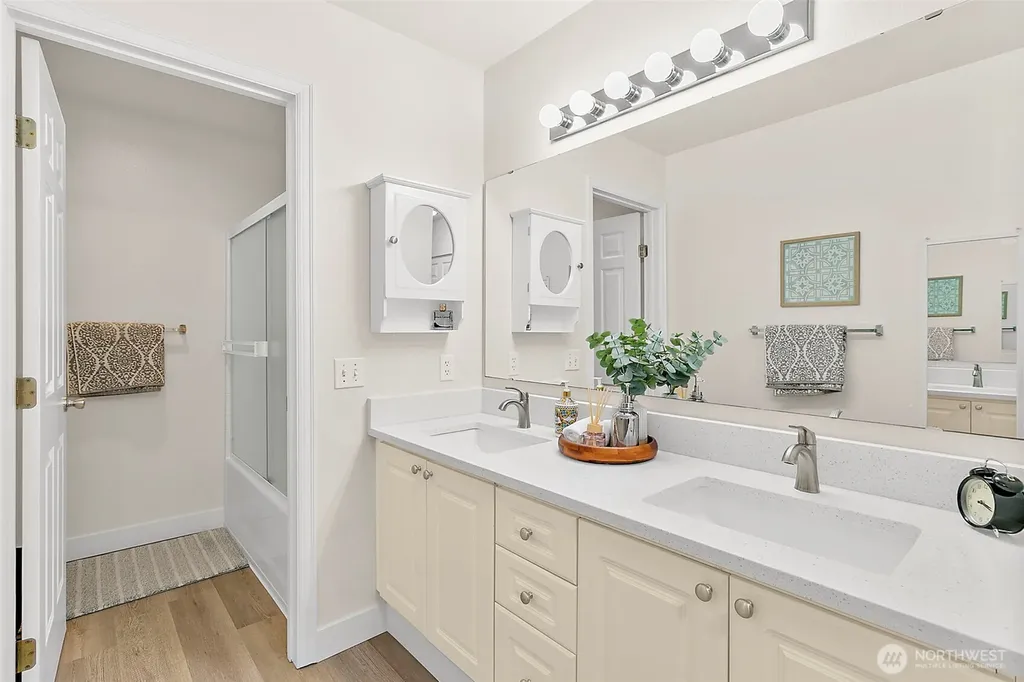 18505 SE Newport Way Issaquah WA 98027