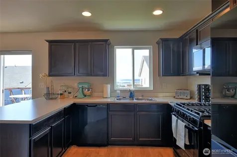 4334 69th Avenue NE Marysville WA 98270