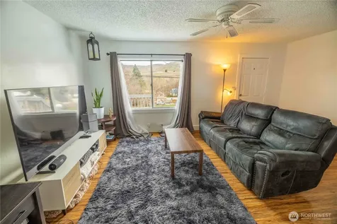 647 3rd Avenue Okanogan WA 98840
