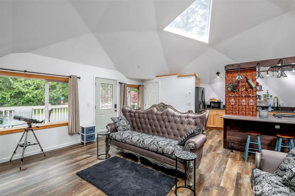 9203 Kootenai Drive Anderson Island WA 98303