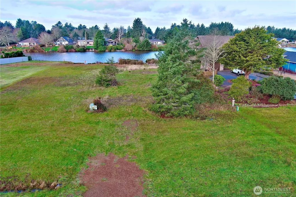 509 E Chance A La Mer NE Ocean Shores WA 98569