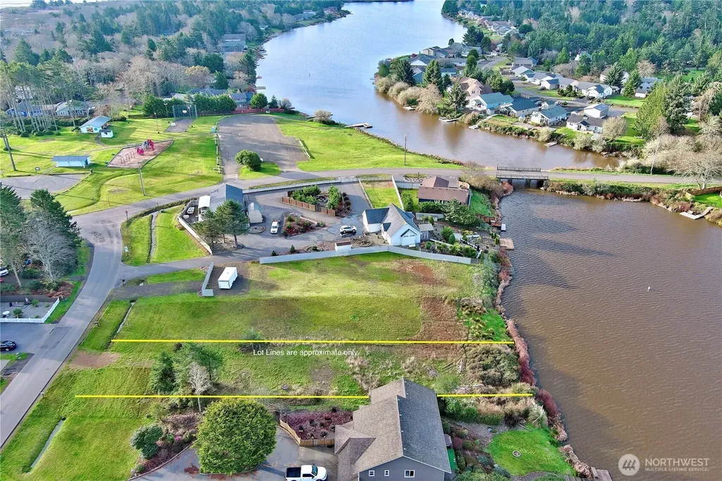 509 E Chance A La Mer NE Ocean Shores WA 98569