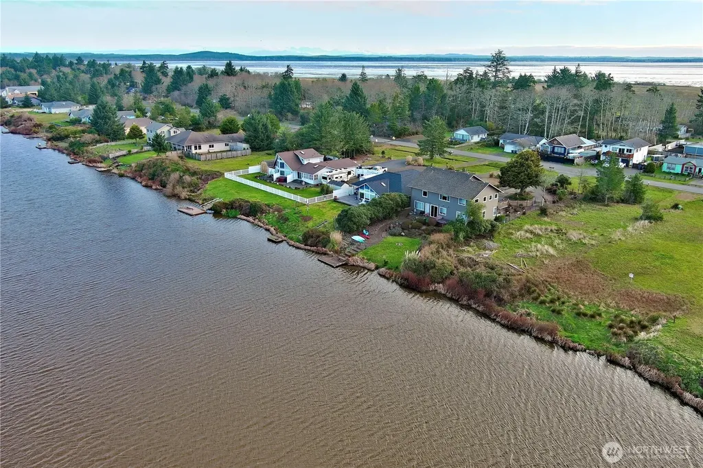 509 E Chance A La Mer NE Ocean Shores WA 98569