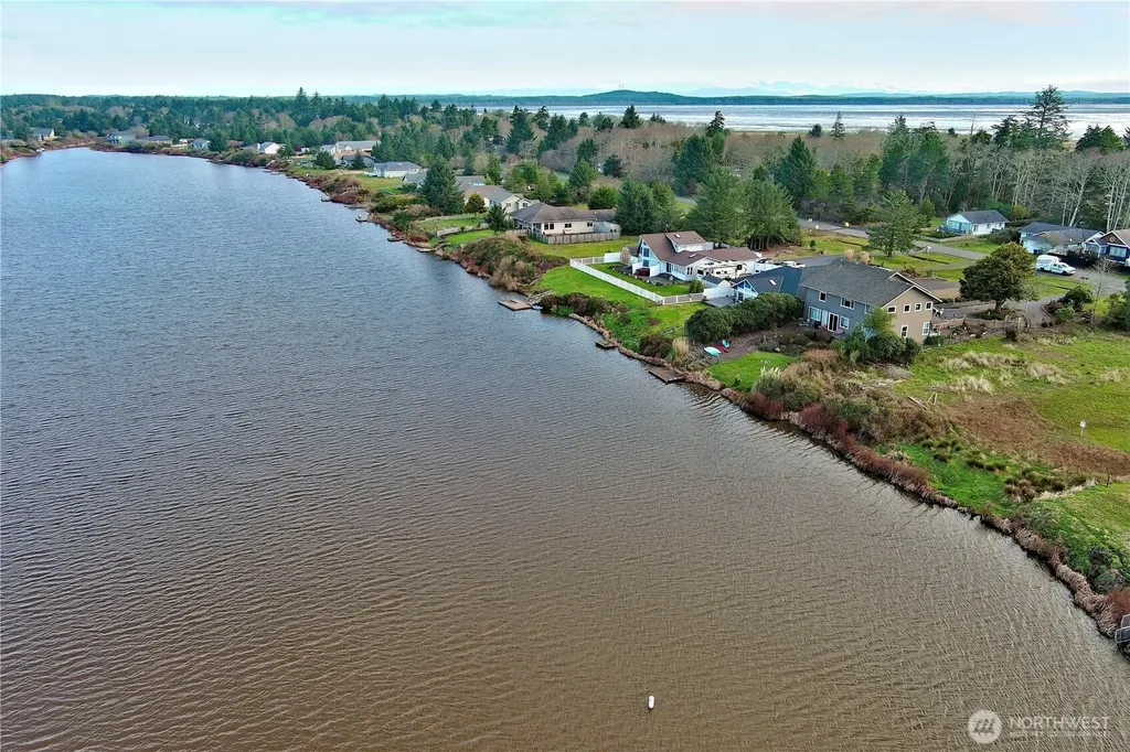 509 E Chance A La Mer NE Ocean Shores WA 98569
