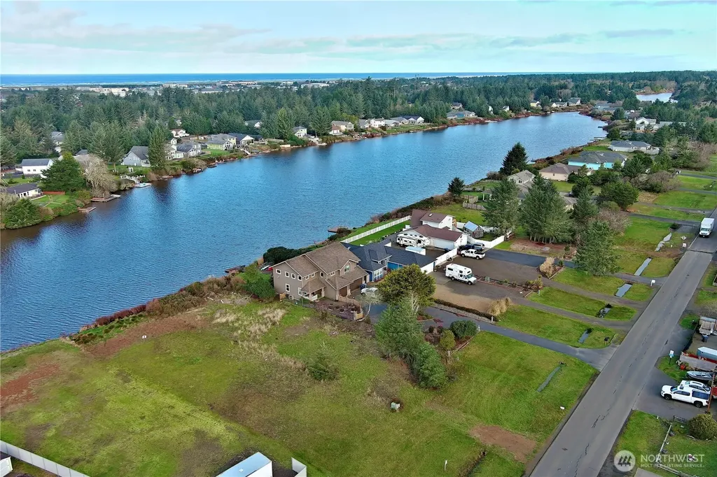 509 E Chance A La Mer NE Ocean Shores WA 98569