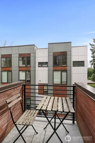 9266 50th Avenue S Seattle WA 98118