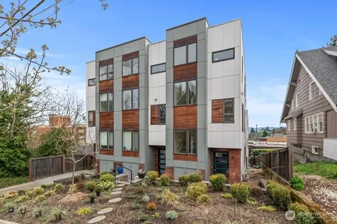9266 50th Avenue S Seattle WA 98118