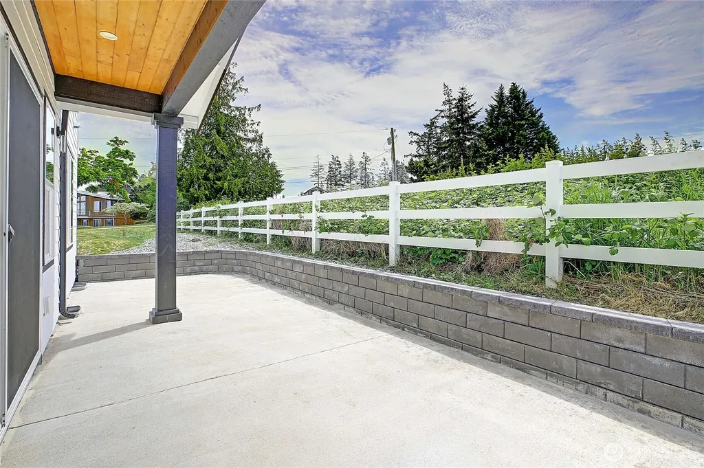 1458 Larkspur Lane Camano Island WA 98282