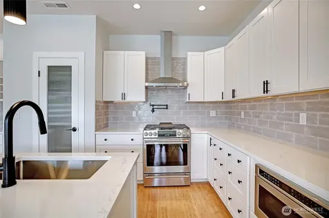 1458 Larkspur Lane Camano Island WA 98282